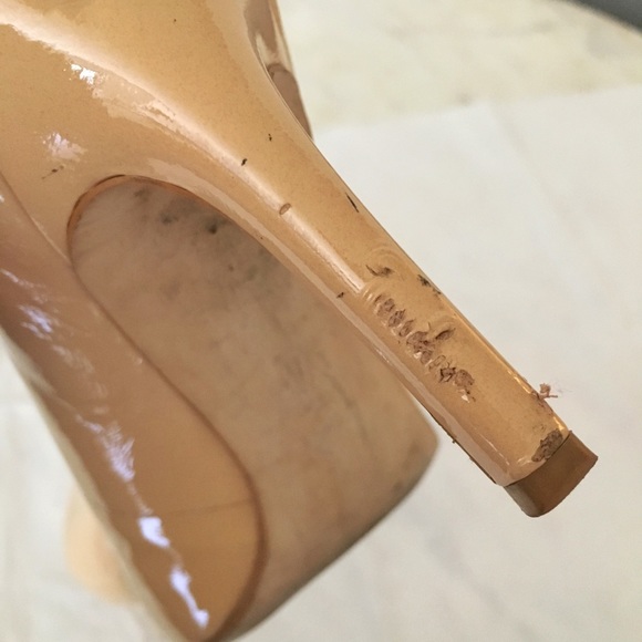 ANN TAYLOR Patent Pump in Beige - Picture 4 of 6